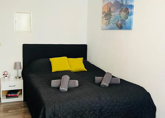 Gemuetliches Mit Balkon In Zentraler Lage Κάσελ